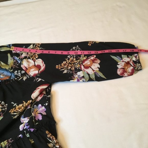 Cute Floral Baby Doll Blouse Crew Neck Keyhole Tie Closure Ladies Size Large - Picture 7 of 9